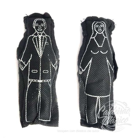BONECOS VODU EM PRETO