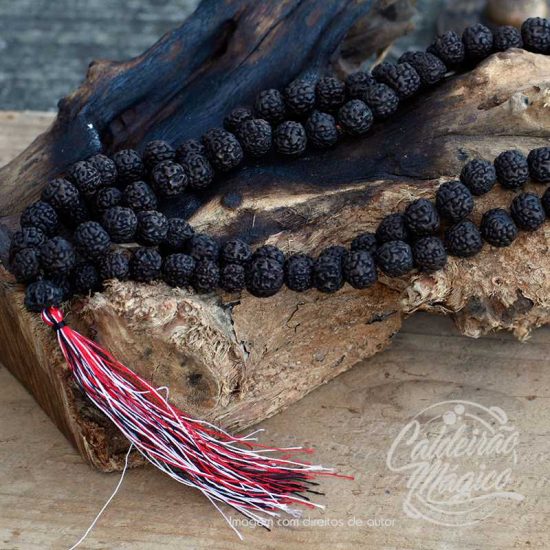 Japamala de Rudraksha Negra