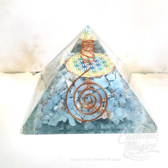 Pirâmide Orgonite Angelita 9x9