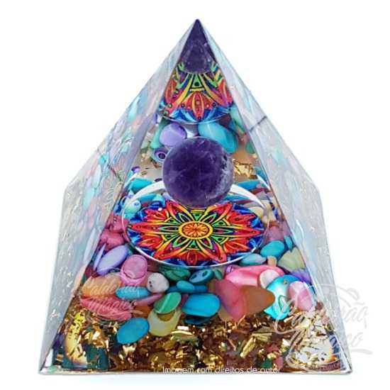 Pirâmide Orgonite Ametista Multicristais - Mandala