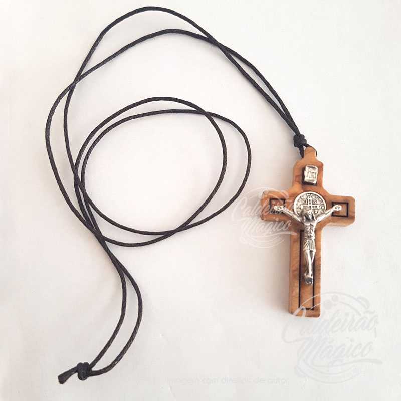 Crucifixo1 Fio Cruz de São Bento Madeira